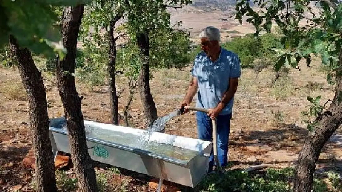 'Yaban hayvanları için doğaya su bırakıldı'