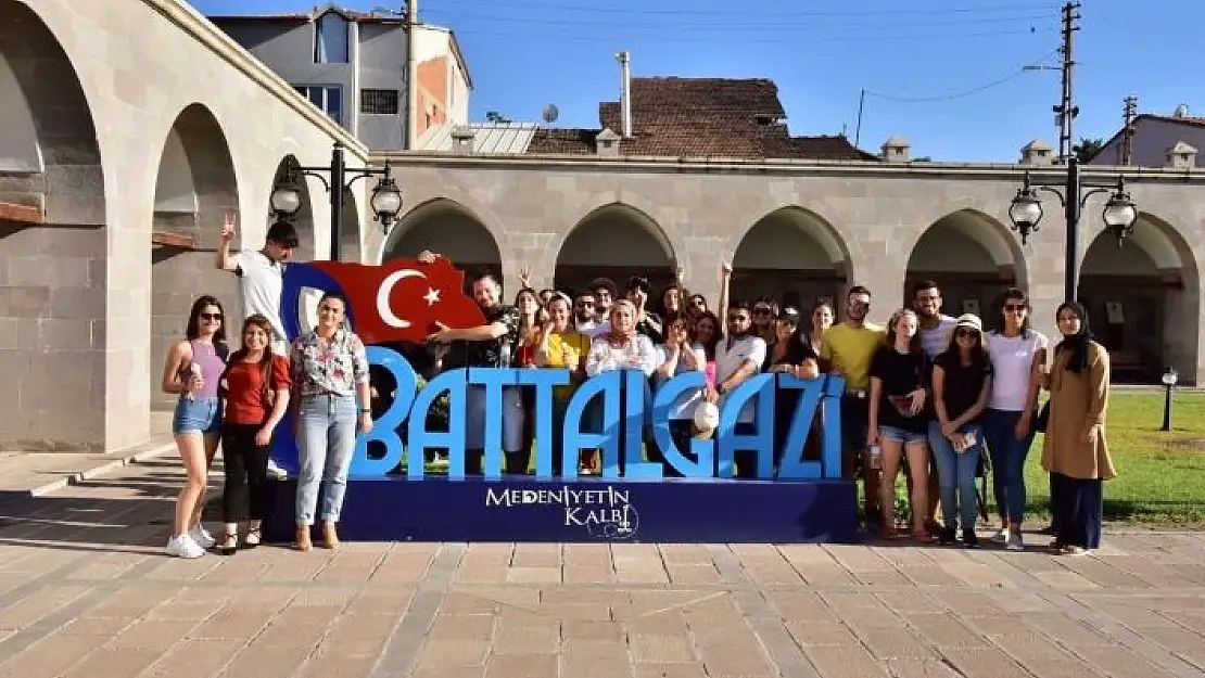 'Yabancı öğrenciler Battalgazi´ye hayran kaldı'