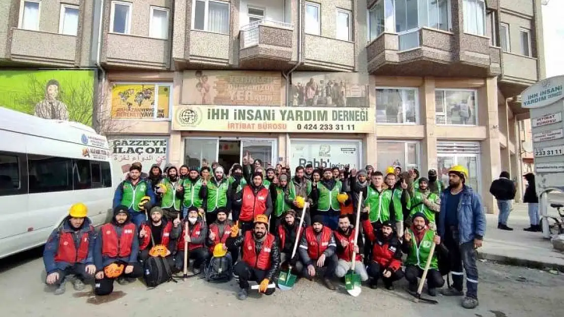 'Yabancı uyruklu öğrenciler depremzedeler için seferber oldu'