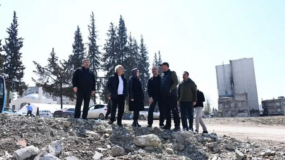 'Yapımı tamamlanan 24 konteyner çarşı esnafa teslim edildi'