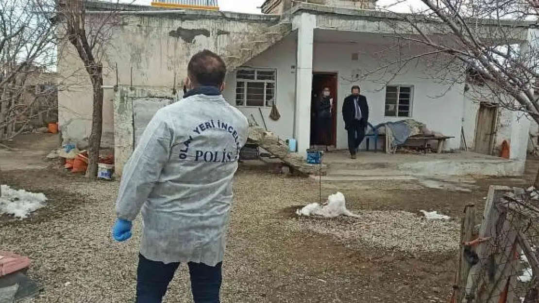 'Yaşlı çifti sobadan sızan gaz ayırdı'