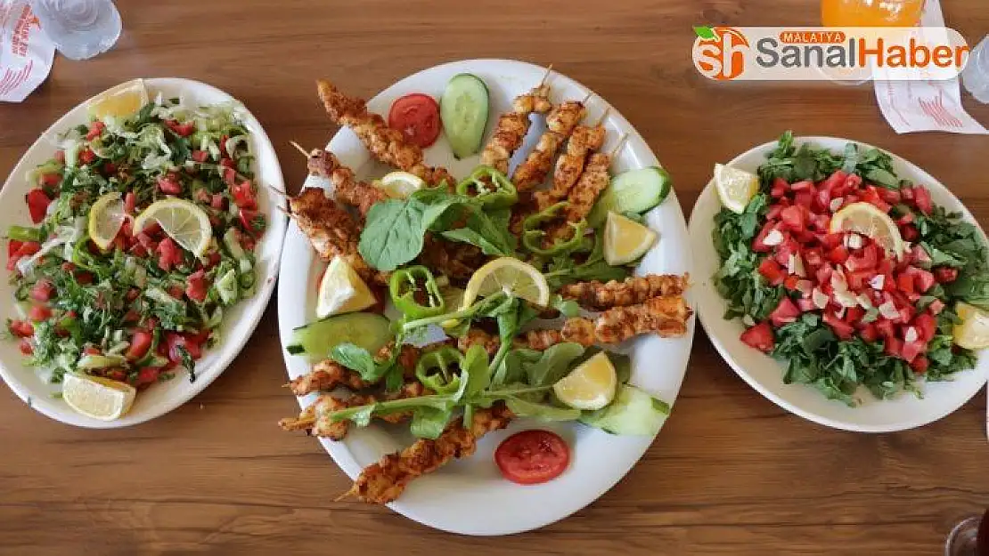 Yayın balığından şiş kebap