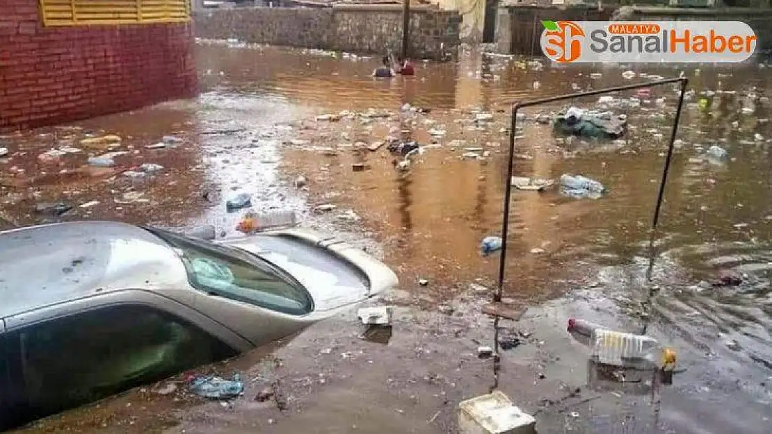Yemen'de sel felaketi: 2 ölü