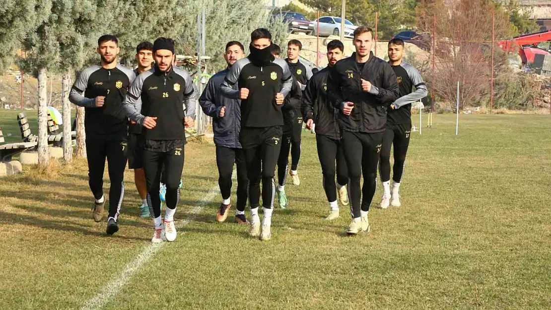 Yeni Malatyaspor'da yaprak dökümü sürüyor