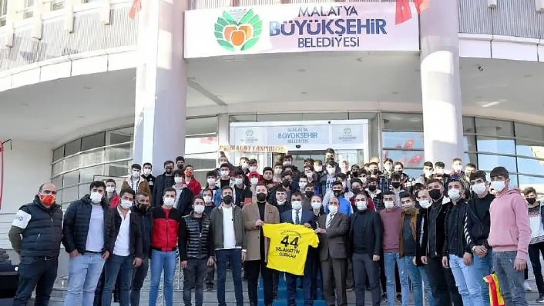 'Yeni Malatyaspor taraftarlarından Başkan Gürkan´a ziyaret'