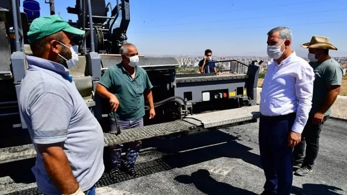 'Yeşilyurt Belediyesi asfaltta hizmetlerini genişletti'