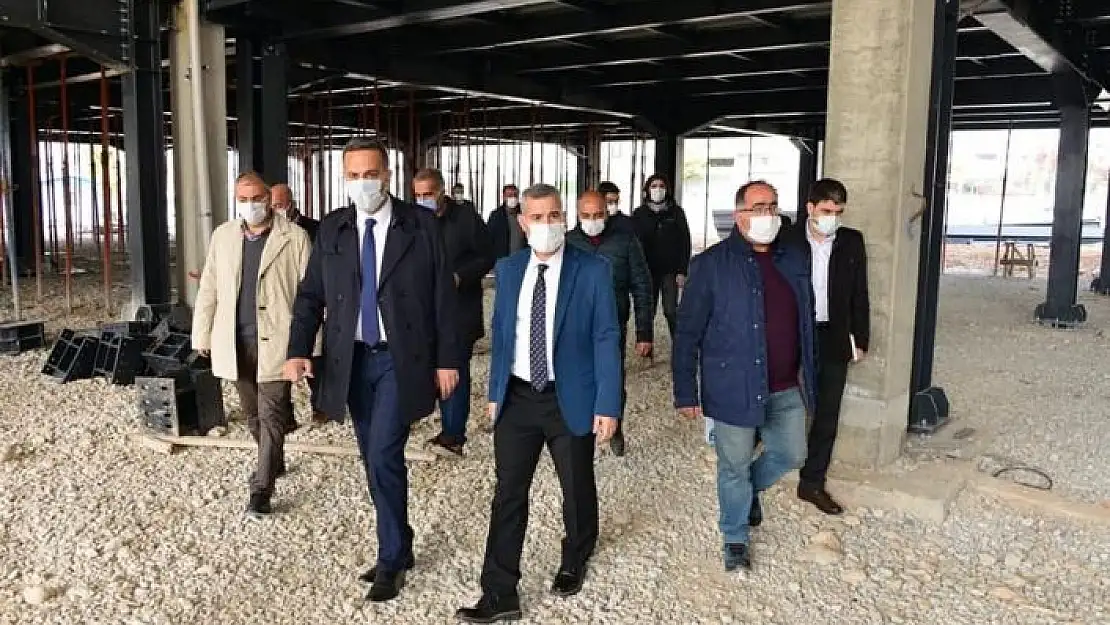 'Yeşilyurt Belediyesi Çilesiz semt pazarı ve yaşam merkezi hızla yükseliyor'