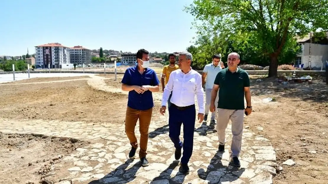 'Yeşilyurt Belediyesi Kaynarca Sosyal Tesisleri ve park alanında çalışmalar yoğunlaştı'