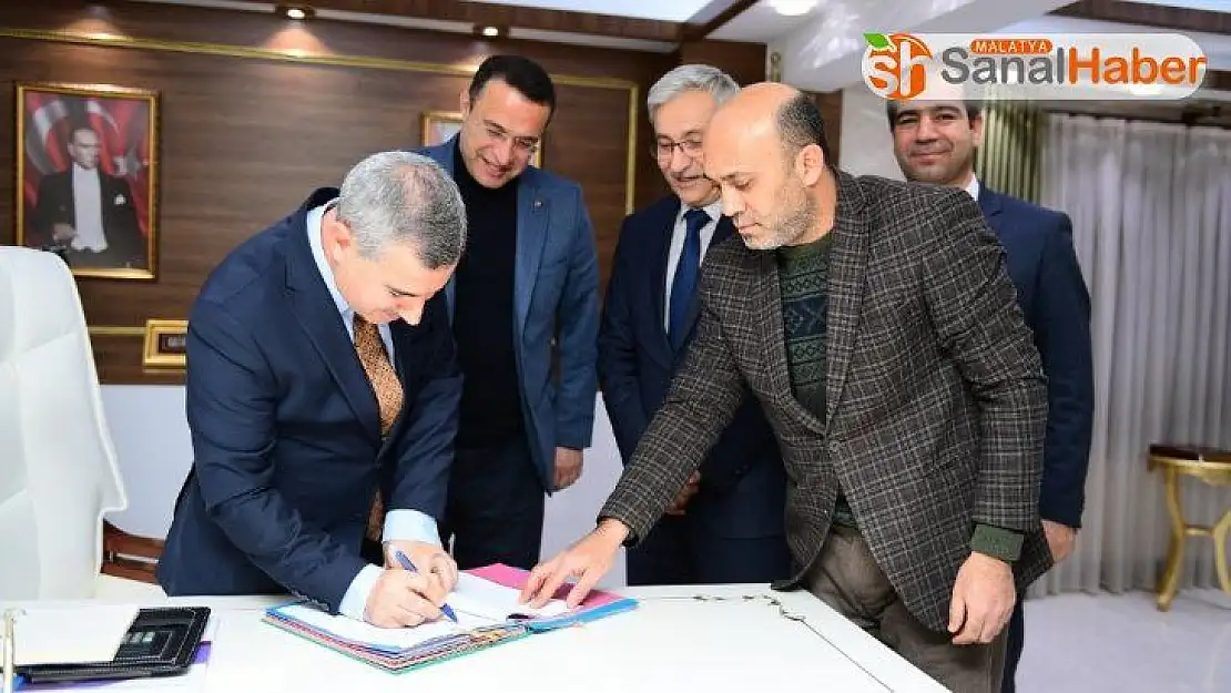 Yeşilyurt Belediyesi'nde toplu sözleşme imzaladı