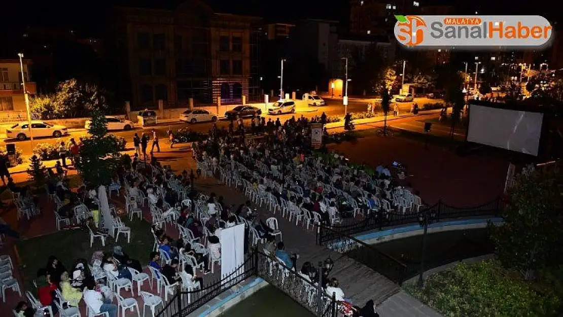 Yeşilyurt'ta sinema keyfi