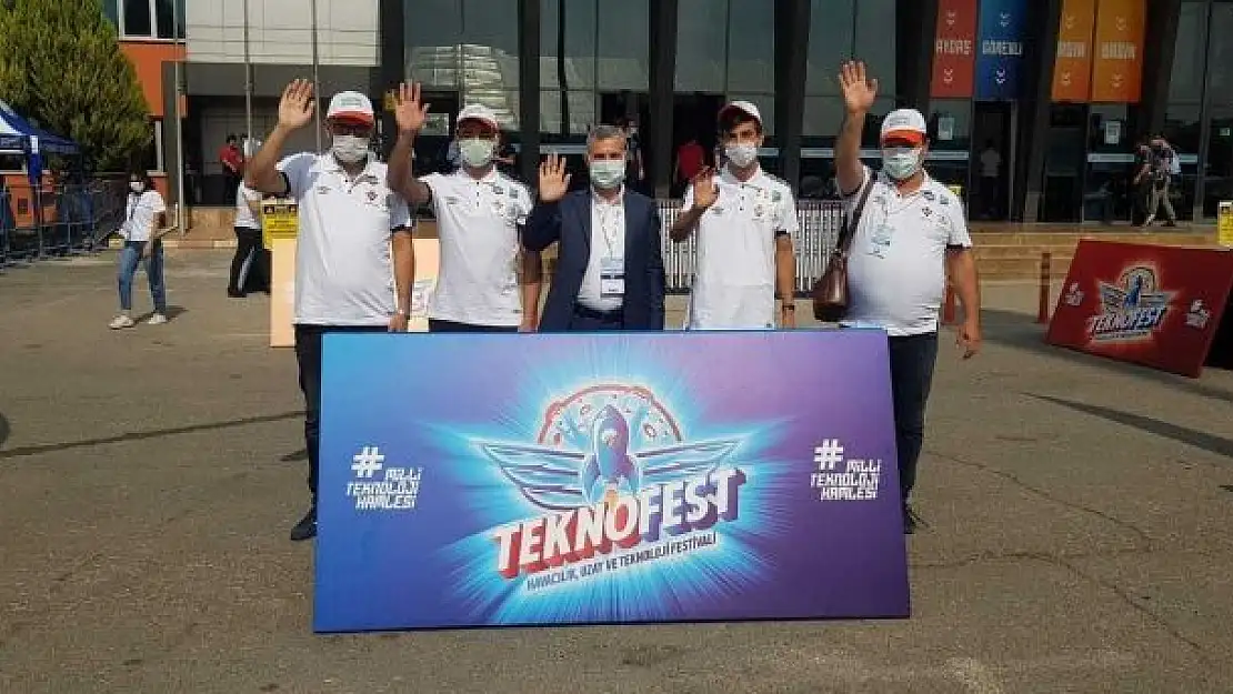 'Yeşilyurt Belediyesi´nin destekleriyle TEKNOFEST 2021´e katılan 3 okul takımı finale kaldı'