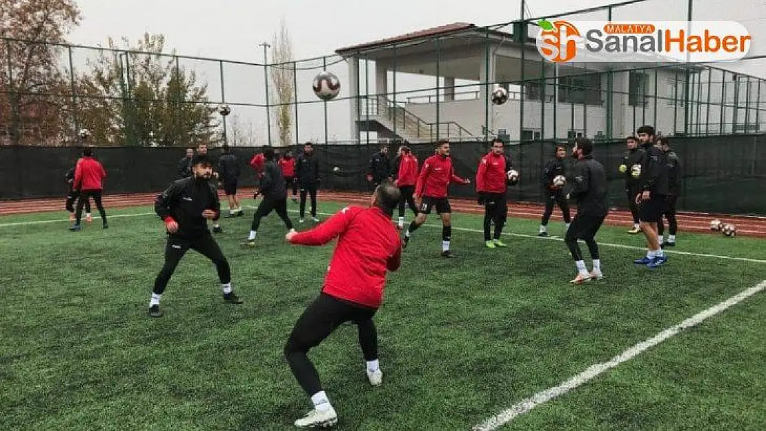 Yeşilyurt Belediyespor'da Altındağ Belediyespor maçı mesaisi sürüyor