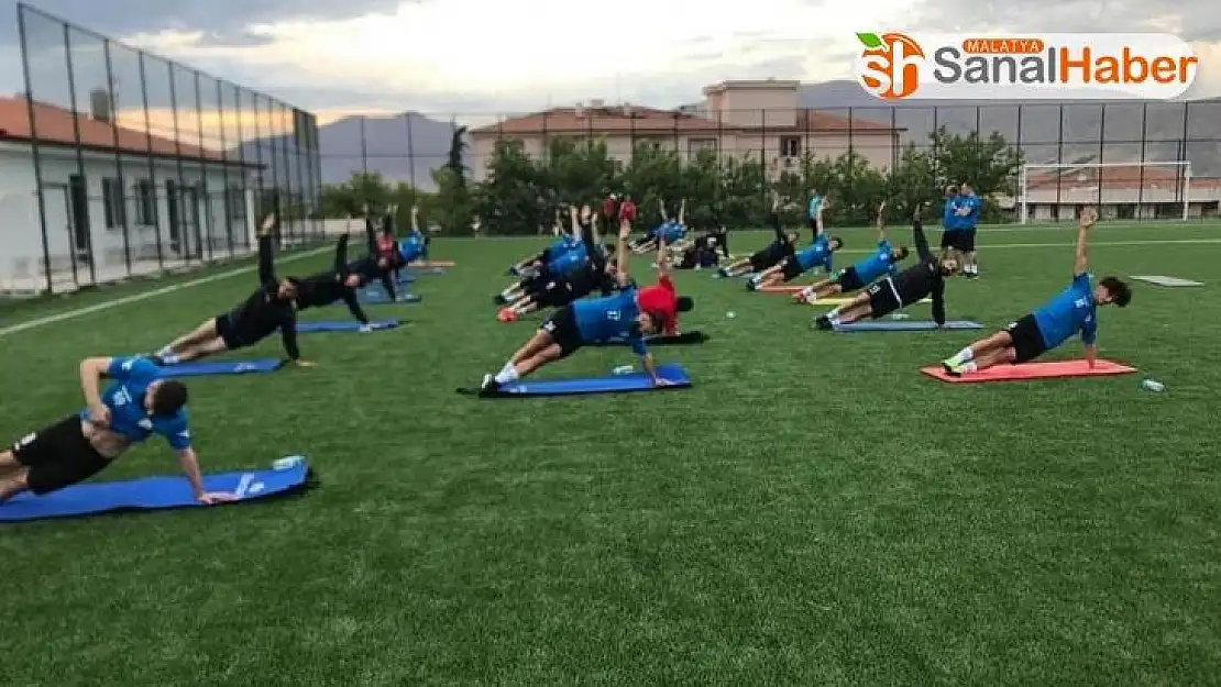 Yeşilyurt Belediyespor'da kamp çalışmaları sürüyor