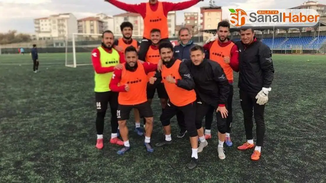 Yeşilyurt Belediyespor Nazilli Belediyespor maçı için kenetlendi