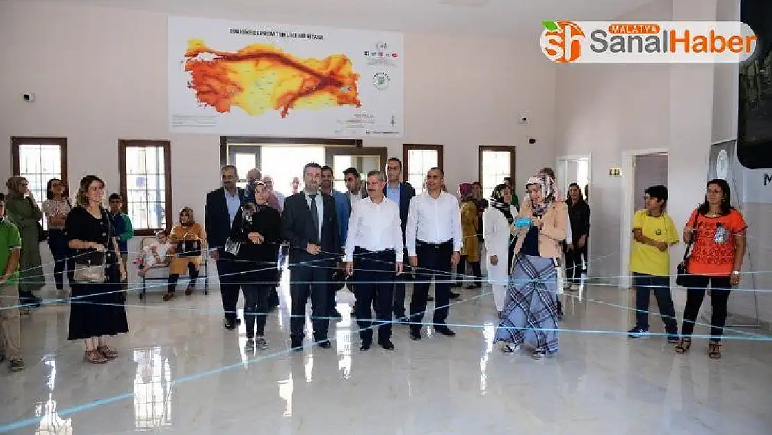 Yeşilyurt'ta 900 öğretmene deprem eğitimi veriliyor