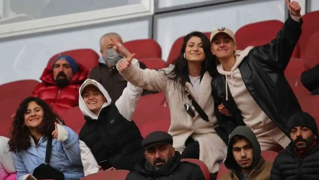 '`Yiğido Kızlar´dan Sivasspor´a destek'