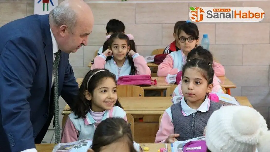 Yılmaz: 'Okullarımız eksiksiz eğitime başladı'