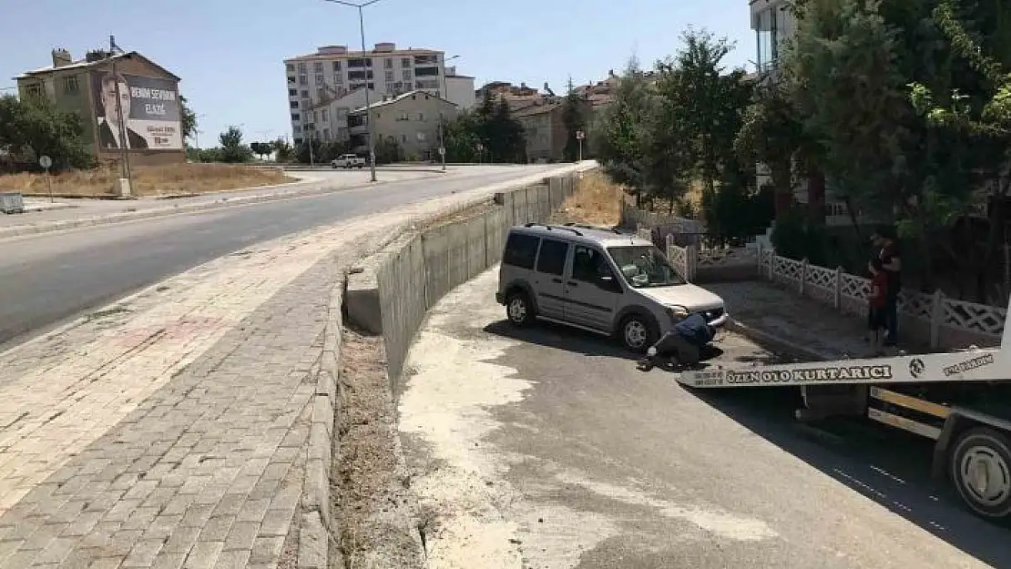 'Yine aynı yer yine kaza: Korkudan evlerinin önünde oturamıyorlar'