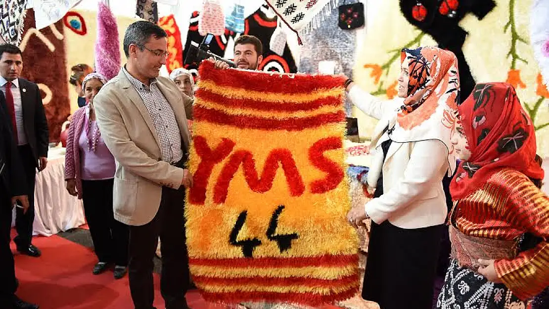 EL EMEĞİ GÖZ NURU   SERGİSİ AÇILDI