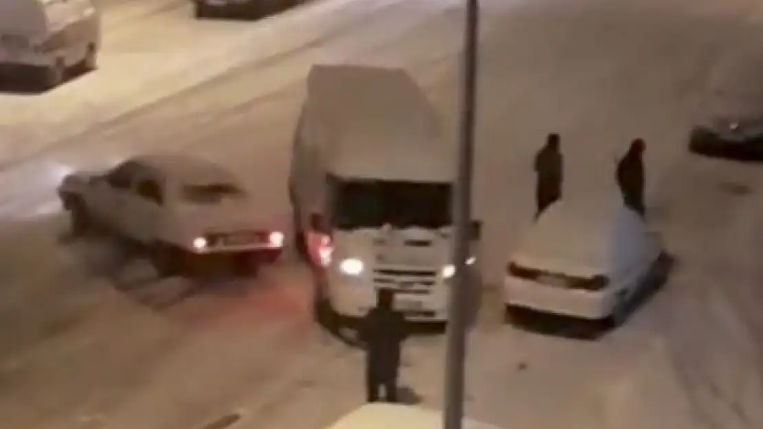 'Yollar çarpışan araba pistine döndü, kazalar peş peşe geldi'