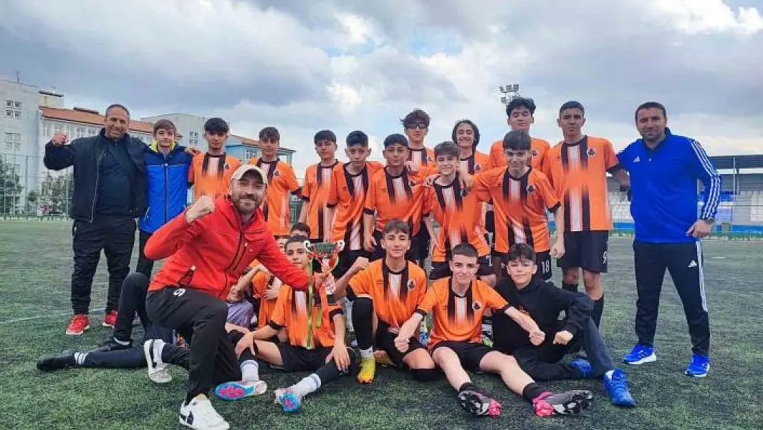 'Yolspor U14te 2. kademeye yükseldi'