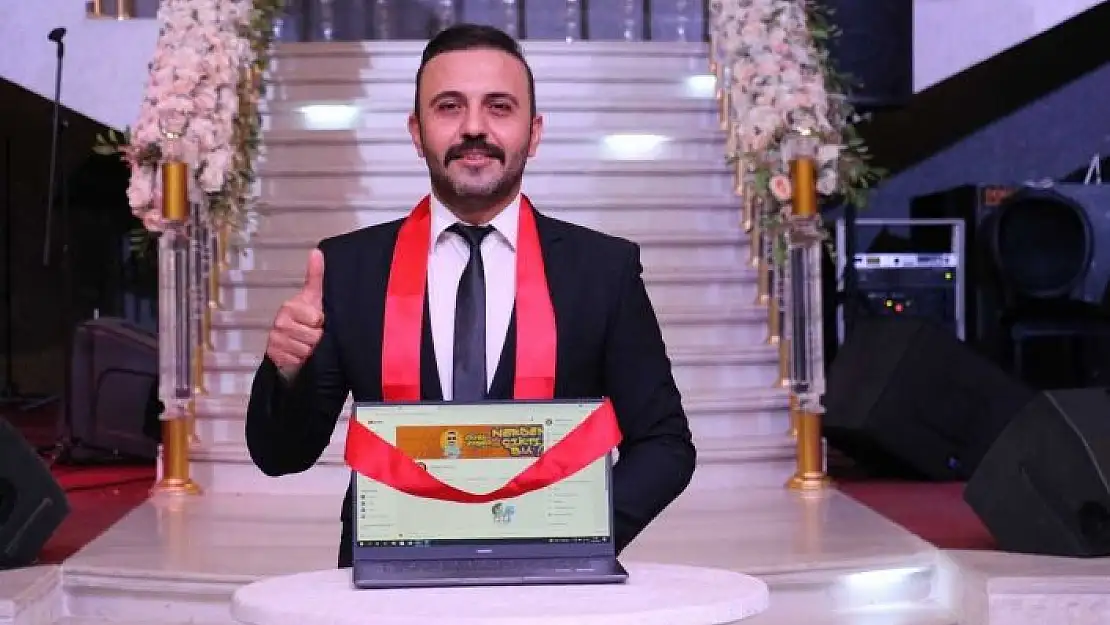 'Youtube kanalına kurdeleli açılış'