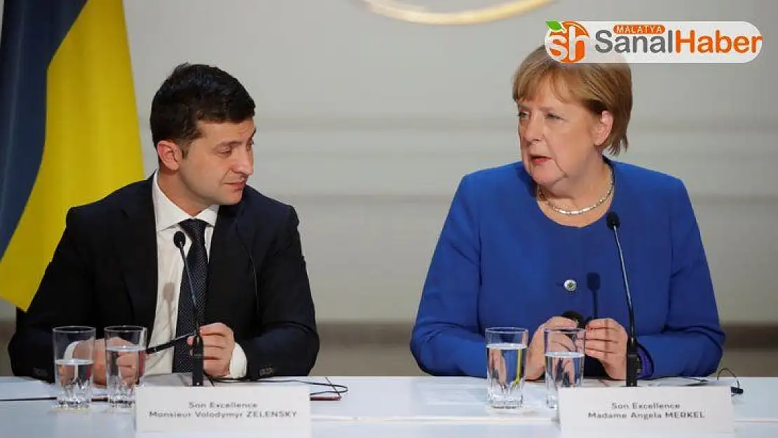 Zelenskiy, Merkel ile telefonda görüştü