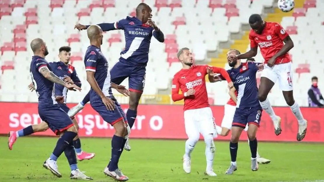 'Ziraat Türkiye Kupası: DG Sivasspor: 0 - FTA Antalyaspor: 0 (İlk yarı)'