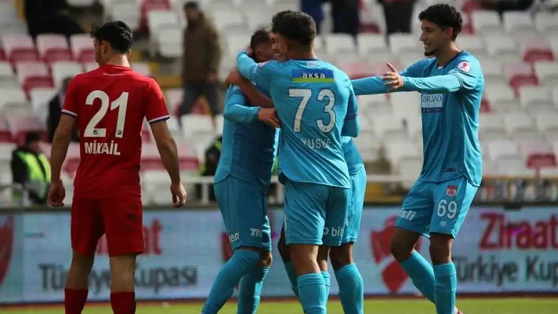 'Ziraat Türkiye Kupası: Sivasspor: 3 - Ankara Keçiörengücü: 2'