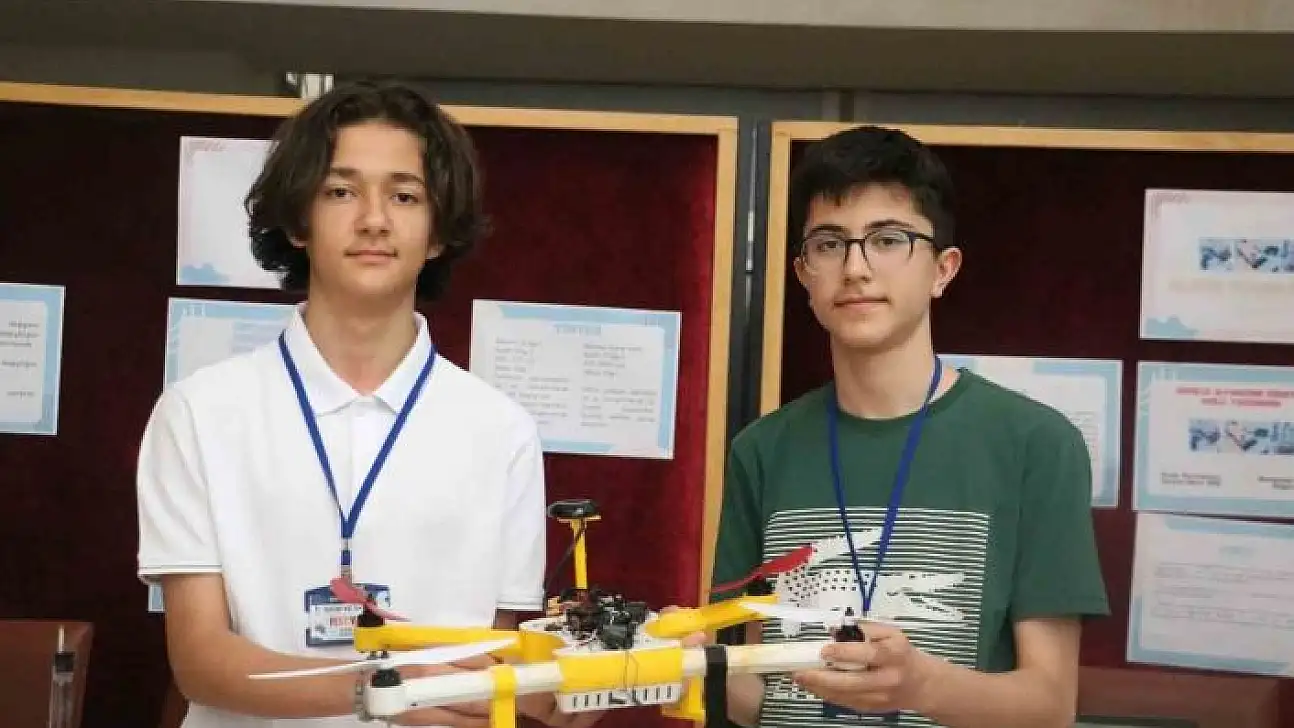 'Lise öğrencileri 100 metre yükseklikten yüz tanıyan dron geliştirdi'