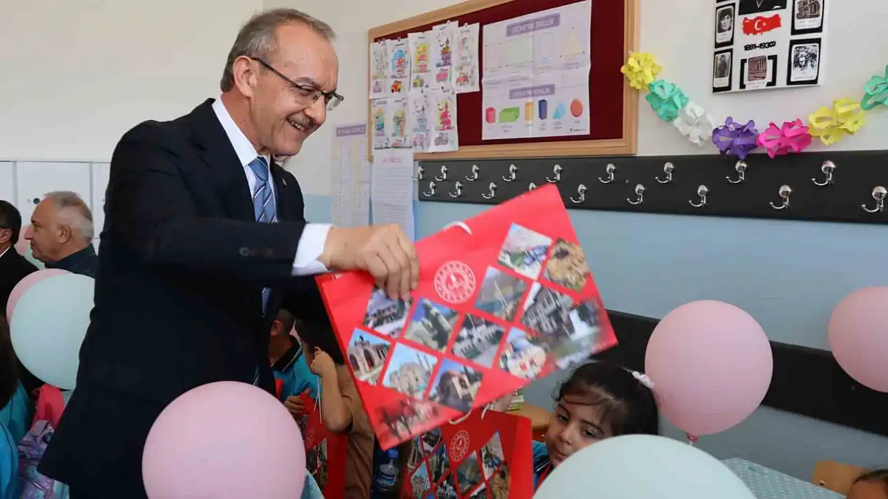 Malatya'da 150 bin öğrenci ders başı yaptı