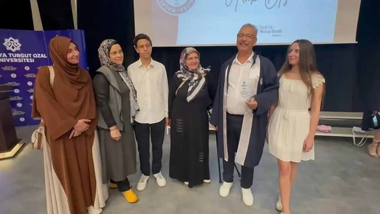 Malatya'da 61 yaşında adam, madencilik bölümünü birincilikle bitirdi