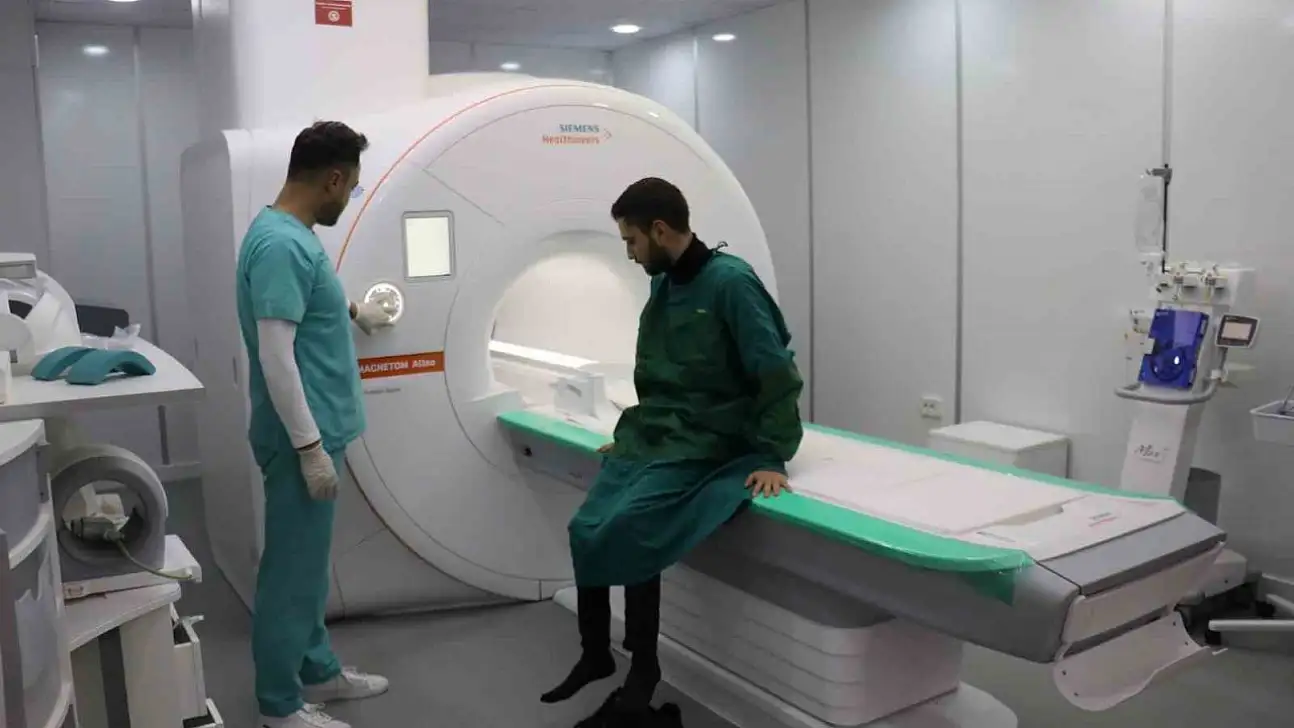 Yapay zeka destekli MR cihazı hizmete girdi