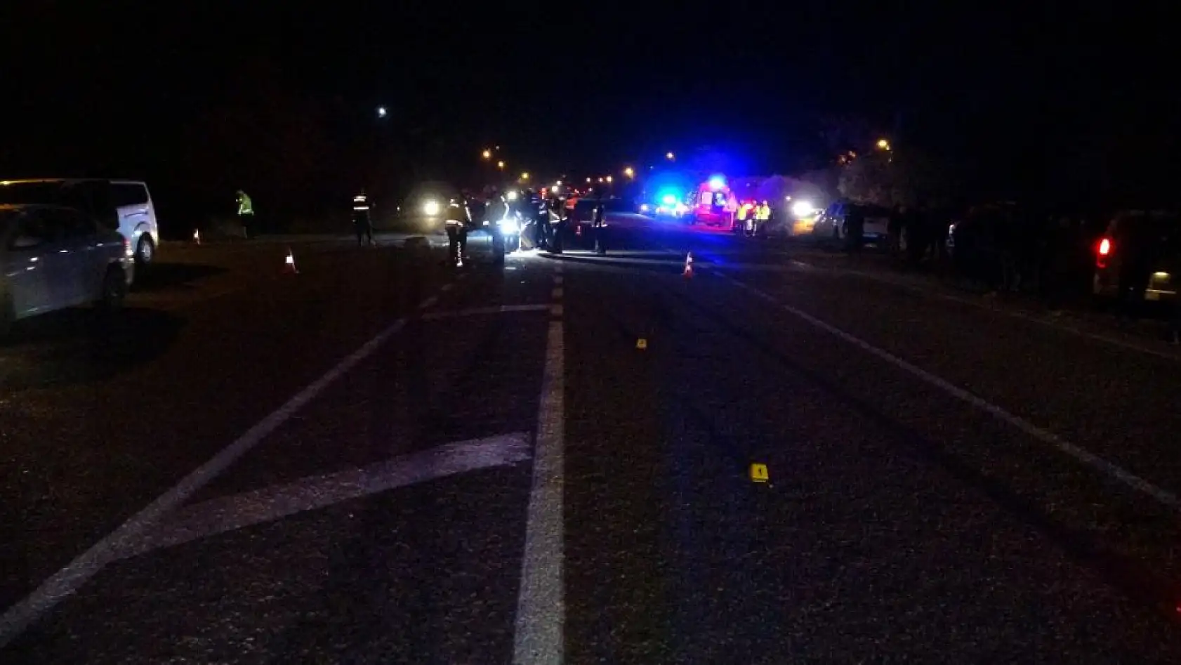 Malatya'da Yolun karşısına geçmeye çalışanlara çarpıp kaçtı: 2 ölü, 1 yaralı