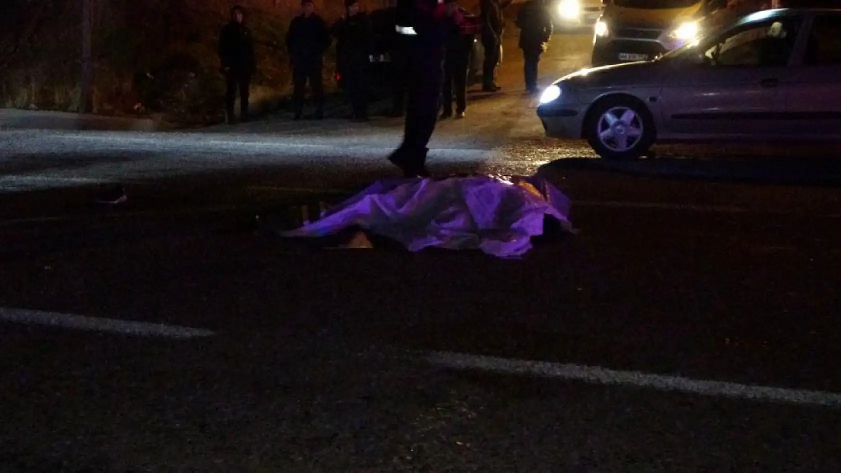 Malatya'da Yolun karşısına geçmeye çalışanlara çarpıp kaçtı: 2 ölü, 1 yaralı