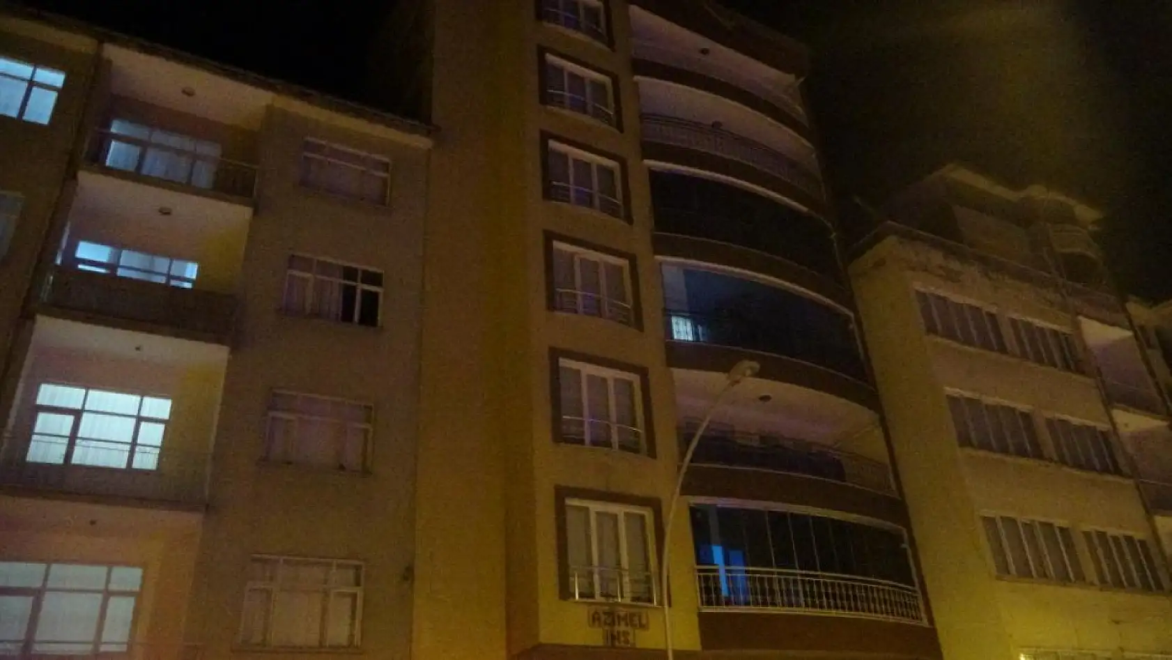 Malatya'da 6'ncı kattan düşen kadın ağır yaralandı