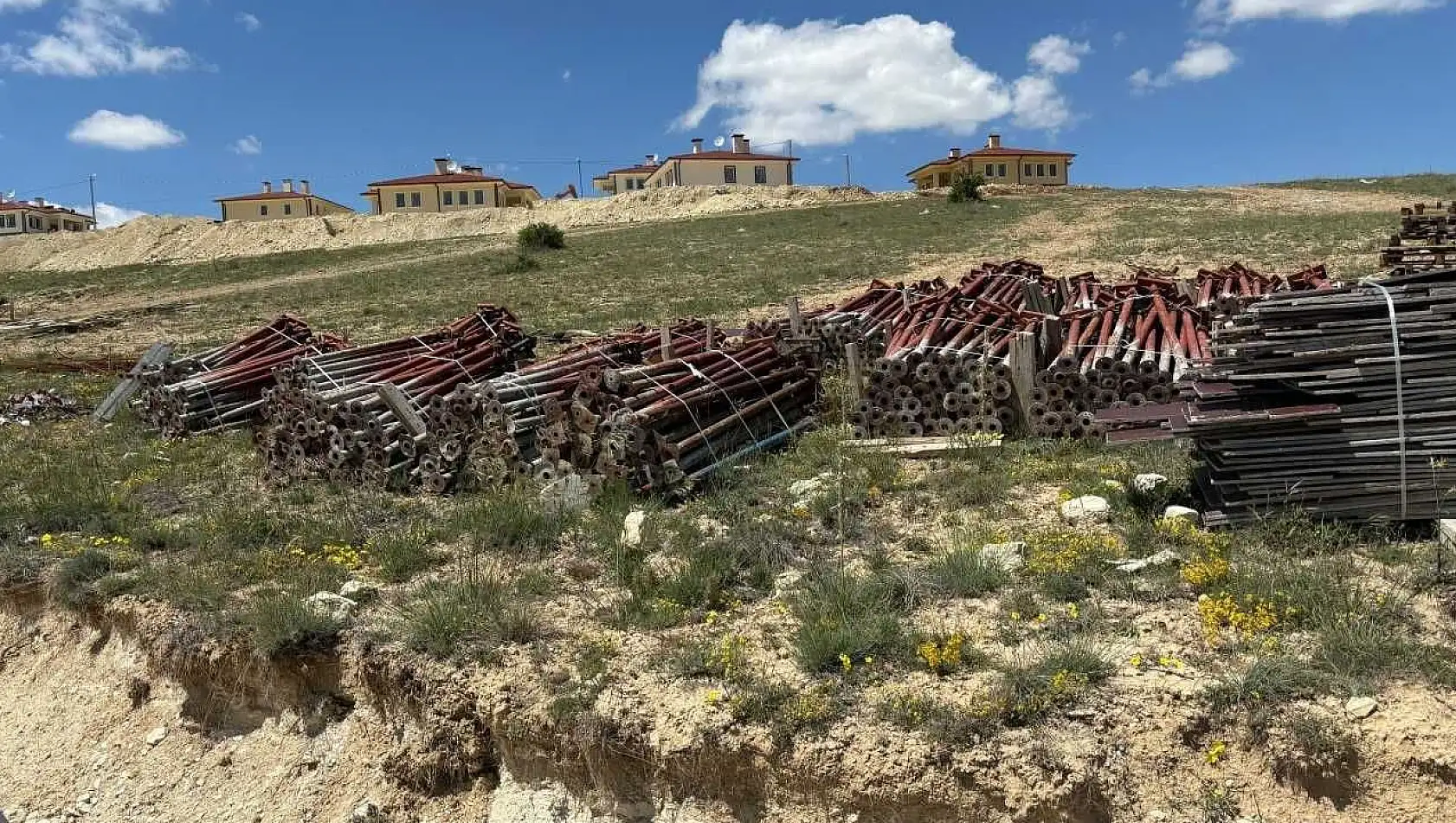 Deprem Konutları İnşaatında Hırsızlık