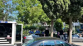 Tedavi gördüğü hastanenin bahçesinde silahlı saldırıya uğradı