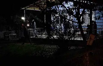 Arkadaşların silahla oyunu kanlı bitti: 1 yaralı