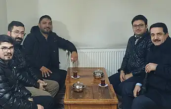 Battalgazi Belediye Başkanı'ndan Çay Ocağında Samimi Vatandaş Buluşması