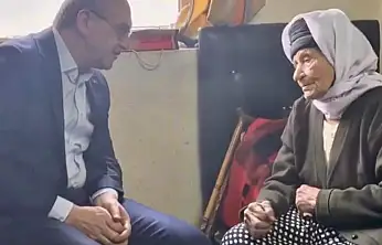 Halkın Valisinden Bessey Nineye Ziyaret