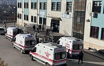 İlkokulda gıda zehirlenmesi şüphesi 10 öğrenci hastaneye kaldırıldı