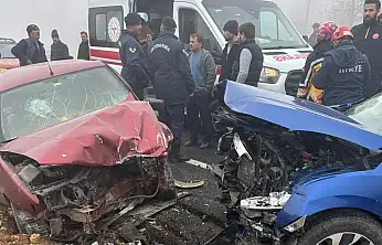 Malatya'da iki otomobil çarpıştı: 5 yaralı