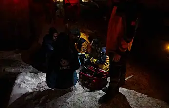 Malatya'da müstakil evde yangın: Mahsur kalan kadın kurtarıldı