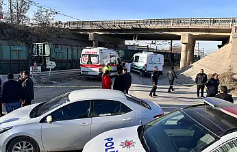 Trenin Çarptığı Lise Öğrencisi Hayatını Kaybetti