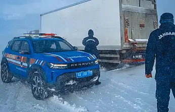 Yoğun Kar Yağışında Mahsur Kalan 47 Vatandaş Kurtarıldı