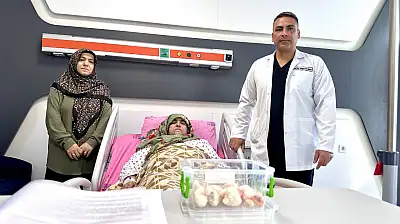 15 Yıl Diz Ağrısı Çekti, Dizinden 24 Taşlaşmış Tümör Çıktı