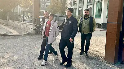 Çalıntı Araçla Malatya'ya Kaçtılar, Site Arasında Kıskıvrak Yakalandılar