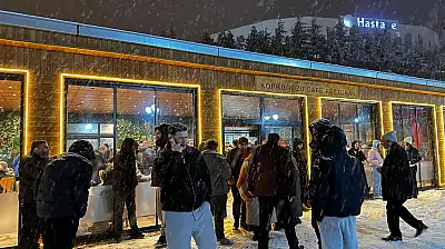 Mahsur kalan 700 kişi okul yurtlarına yerleştirildi