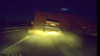 Malatya'daki kaza araç kamerasına yansıdı: 3 yaralı